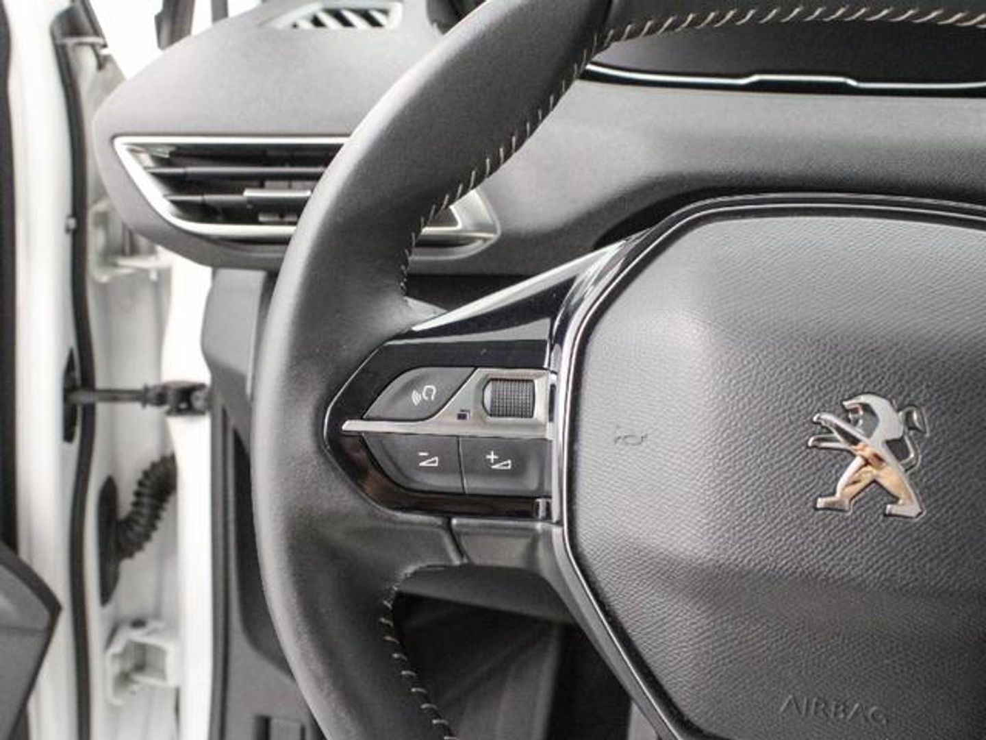 Peugeot 3008 BlueHDi 130 S&S Active Pack 96 kW (130 CV)