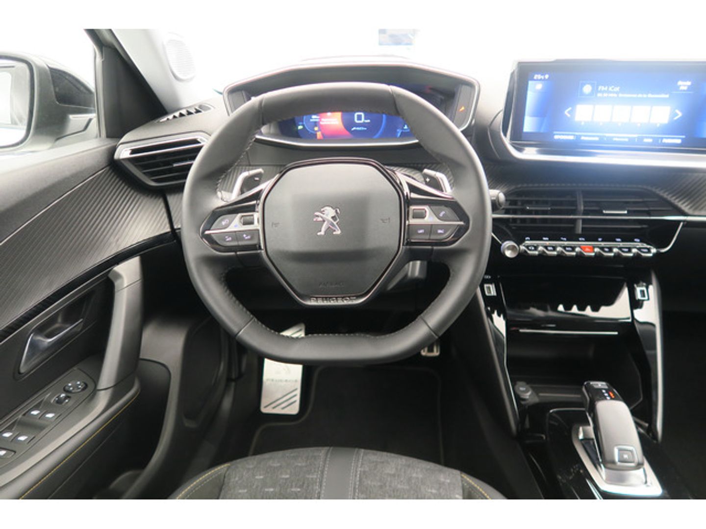 Peugeot 2008 PureTech 130 Roadtrip EAT8 96 kW (130 CV)