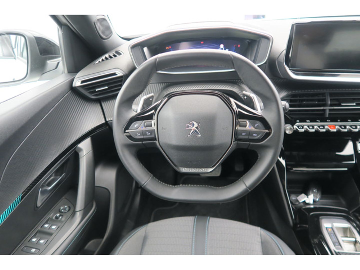 Peugeot 2008 BlueHDi 130 S&S Allure Pack EAT8 96 kW (130 CV)