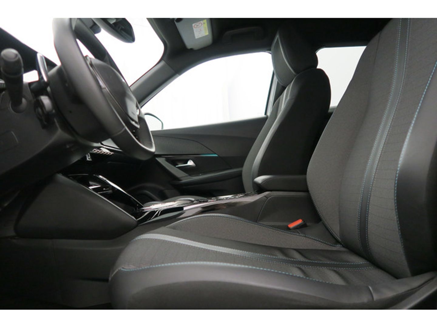 Peugeot 2008 BlueHDi 130 S&S Allure Pack EAT8 96 kW (130 CV)