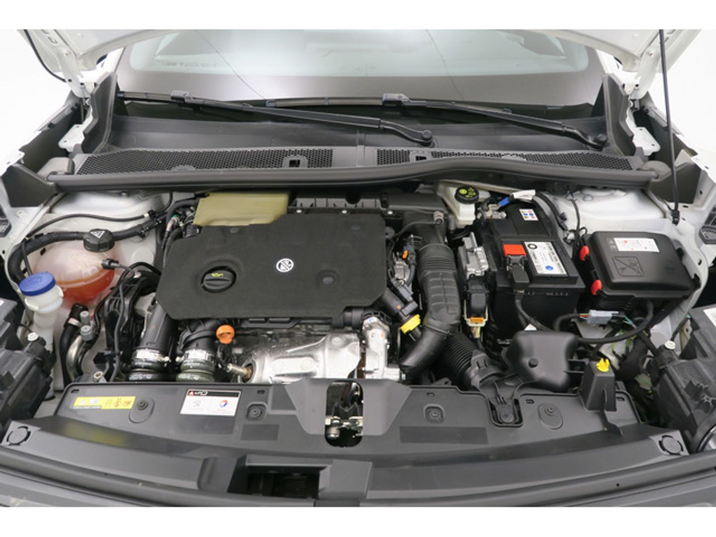 Peugeot 2008 BlueHDi 130 S&S Allure Pack EAT8 96 kW (130 CV)