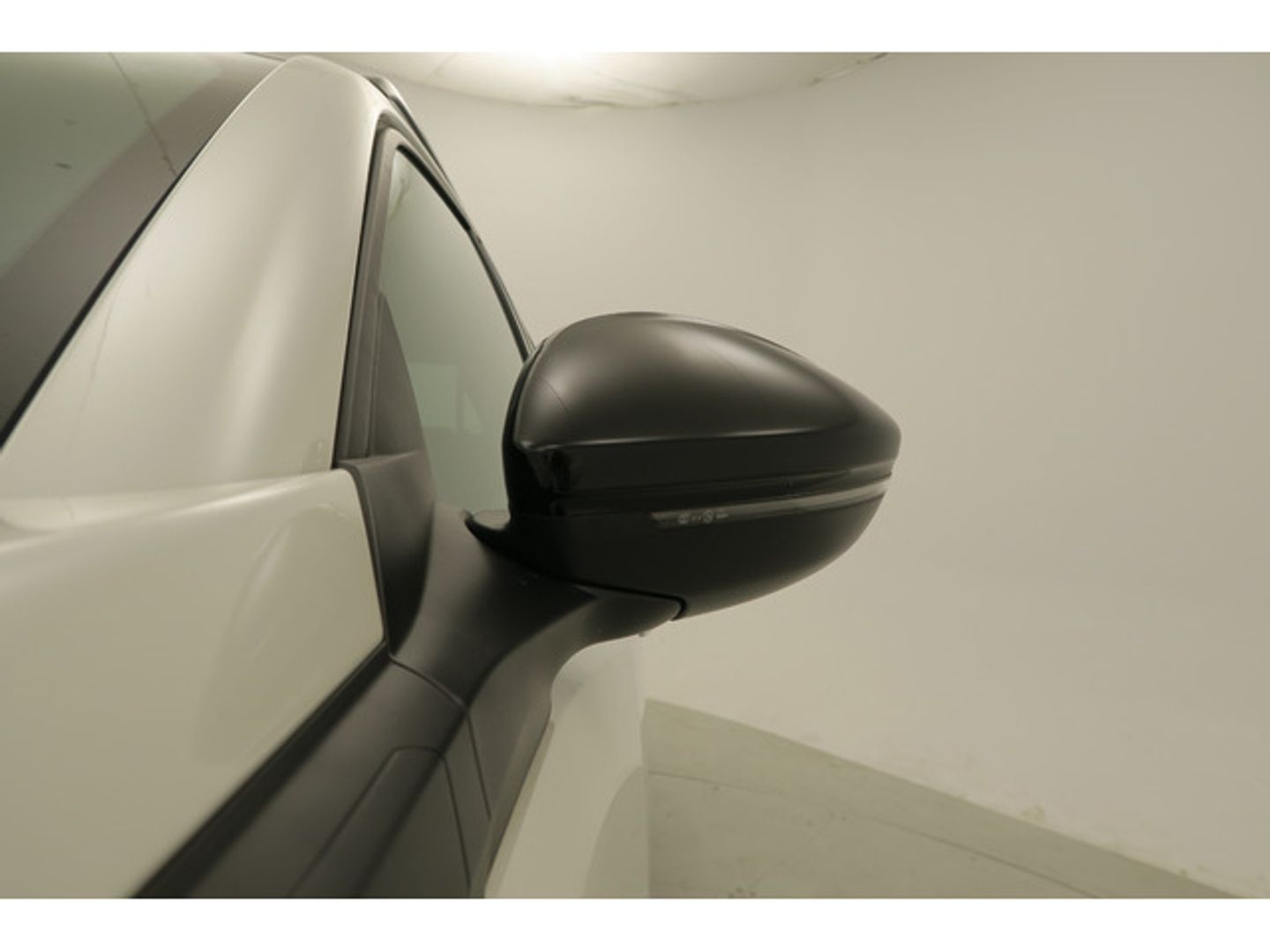Peugeot 2008 BlueHDi 130 S&S Allure Pack EAT8 96 kW (130 CV)