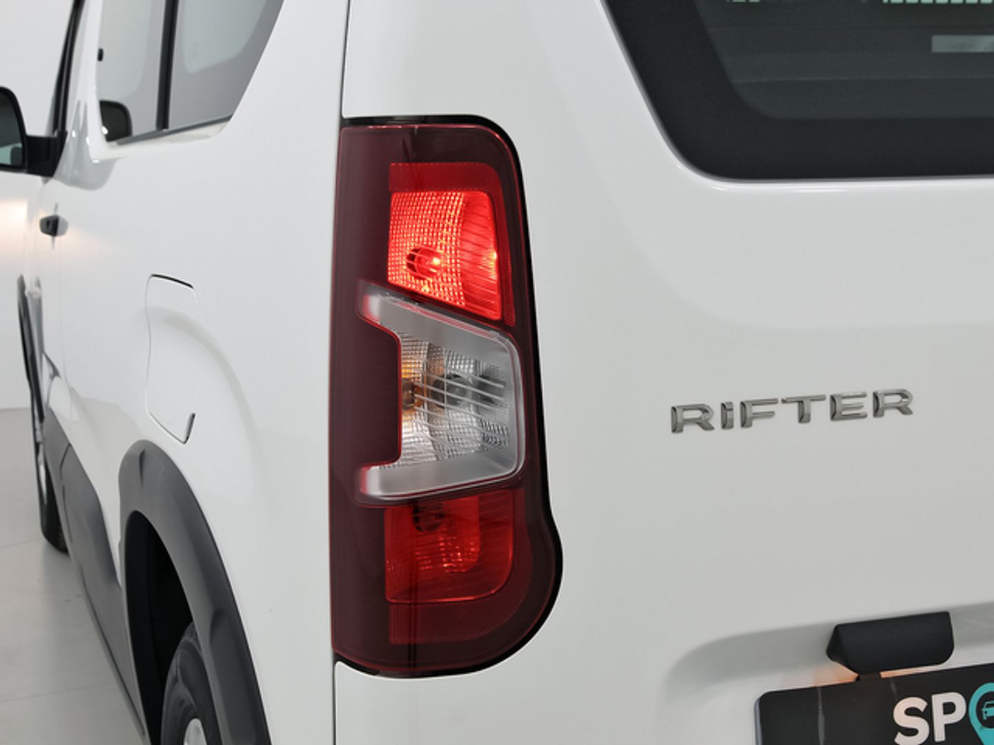 Peugeot Rifter BlueHDi 100 Active Standard 73 kW (100 CV)