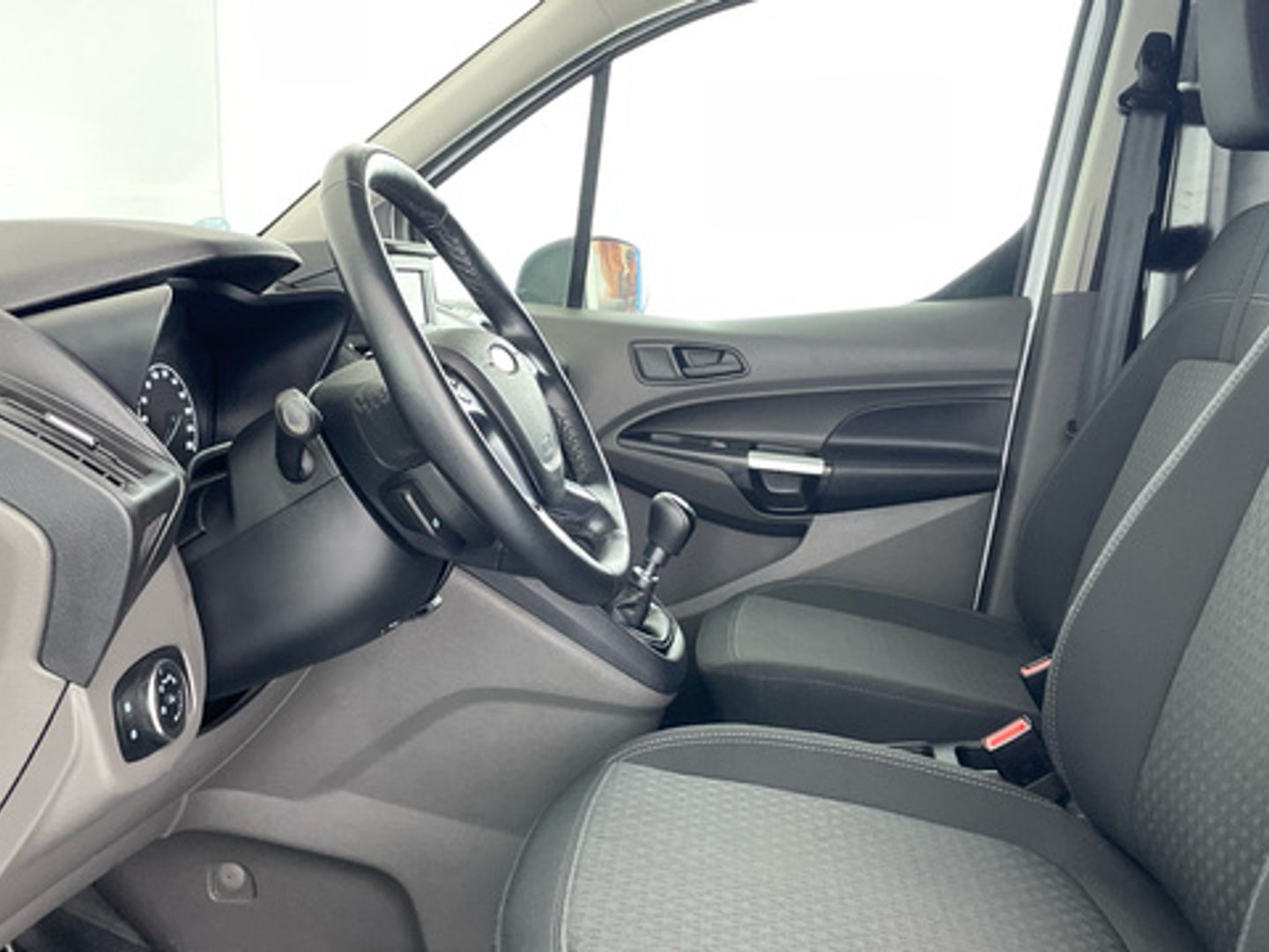 Ford Transit Connect Furgon 1.5 TDCi Active 210 L2 88 kW (120 CV)