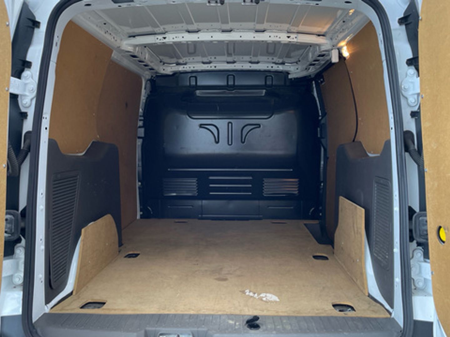 Ford Transit Connect Furgon 1.5 TDCi Active 210 L2 88 kW (120 CV)