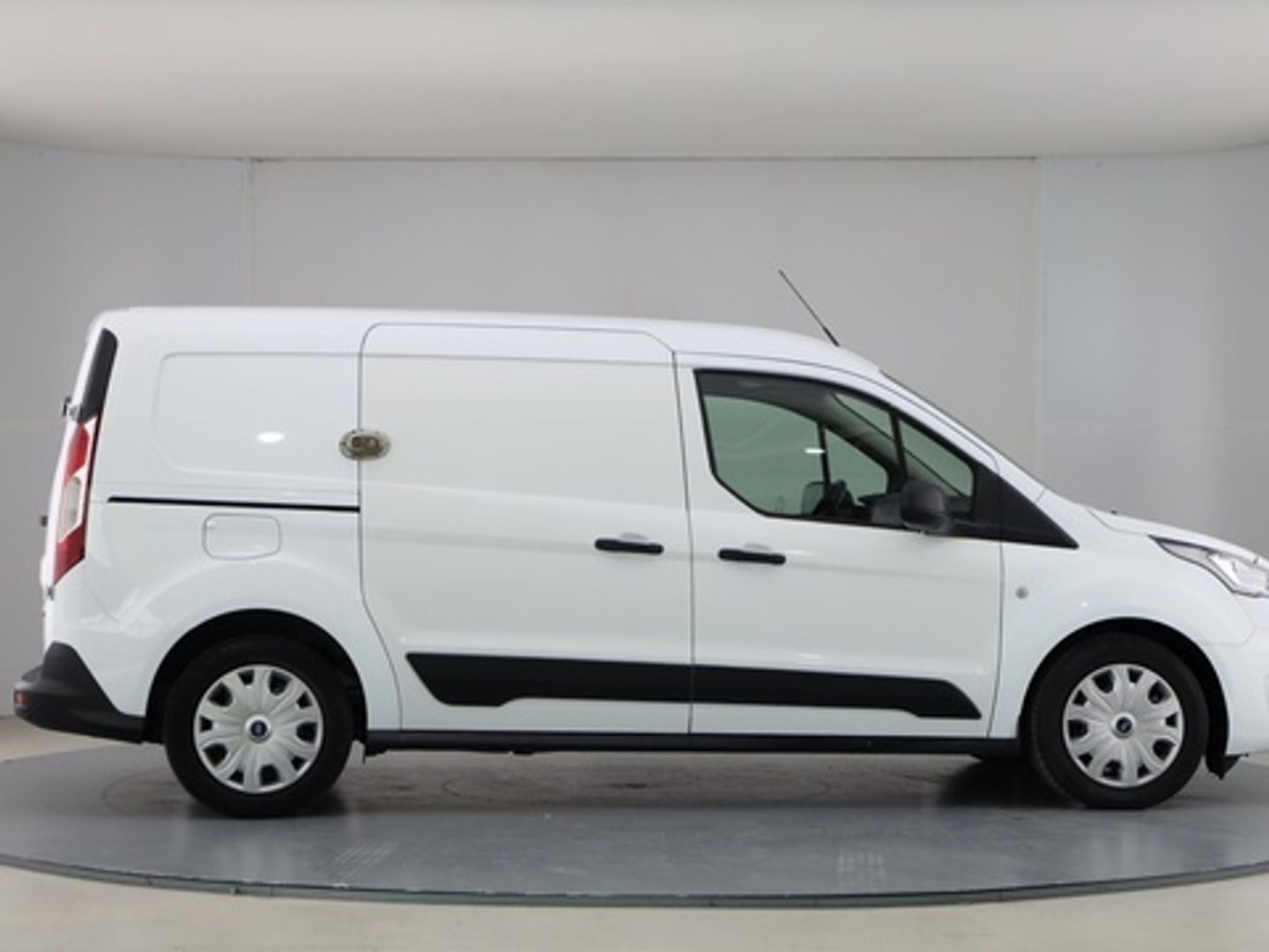 Ford Transit Connect Furgon 1.5 TDCi Active 210 L2 88 kW (120 CV)