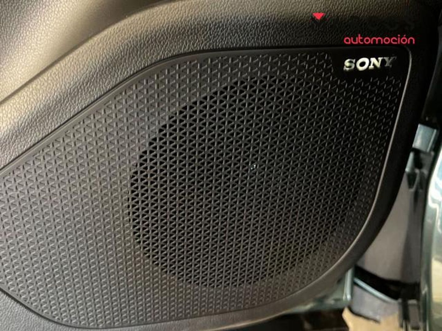 Ebro S800 1.6 TGDI Luxury DCT 108 kW (147 CV)