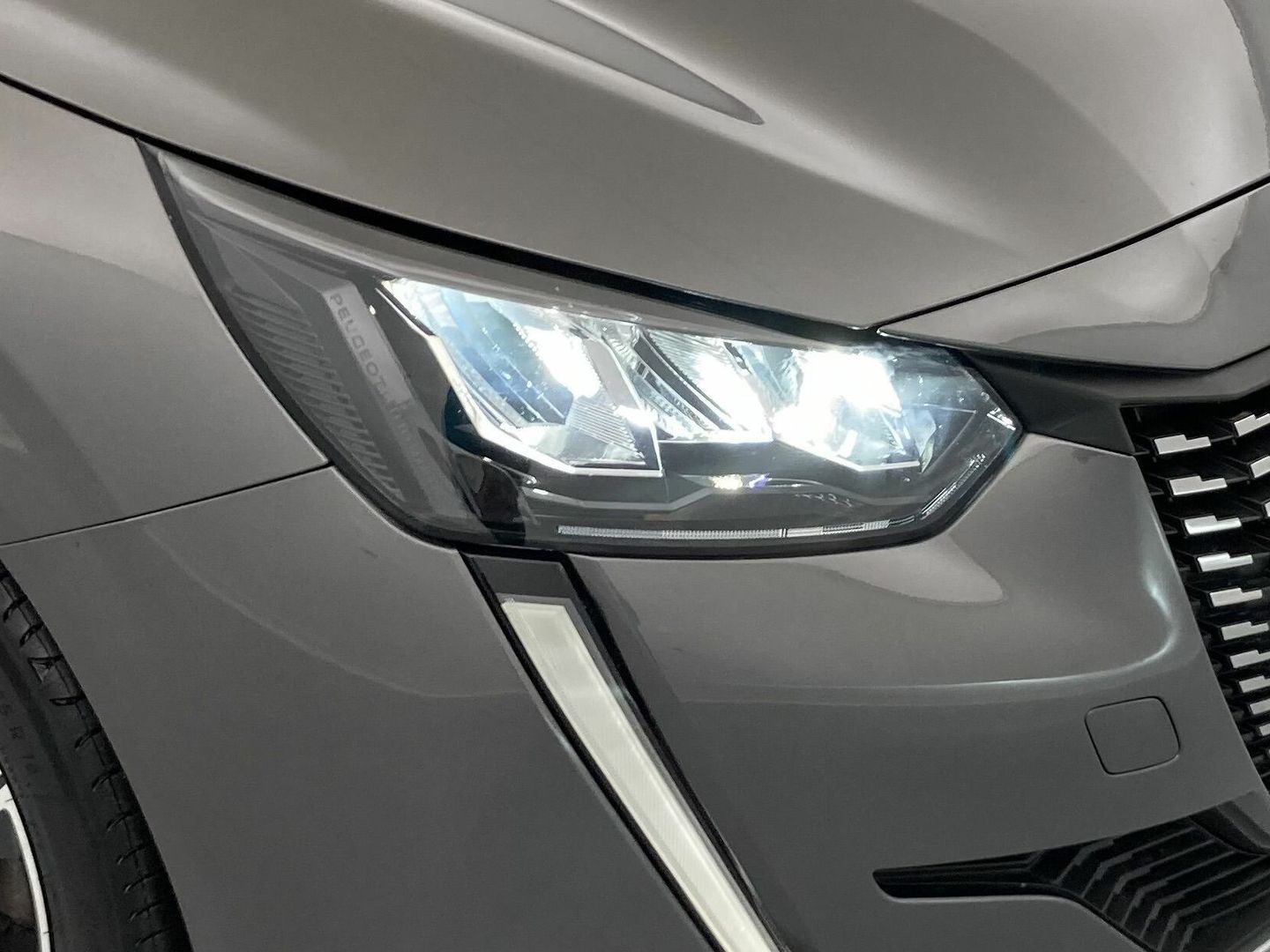 Peugeot 208 PureTech 100 Allure 75 kW (100 CV)