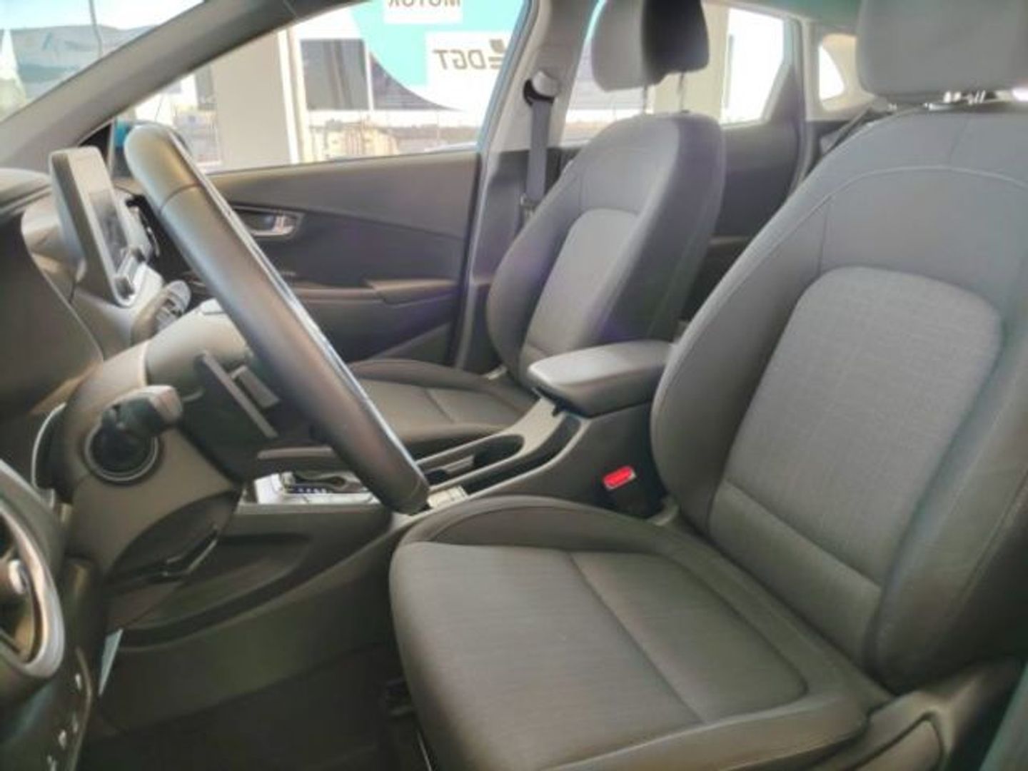 Hyundai Kona 1.6 GDI HEV Maxx DCT 104 kW (141 CV)
