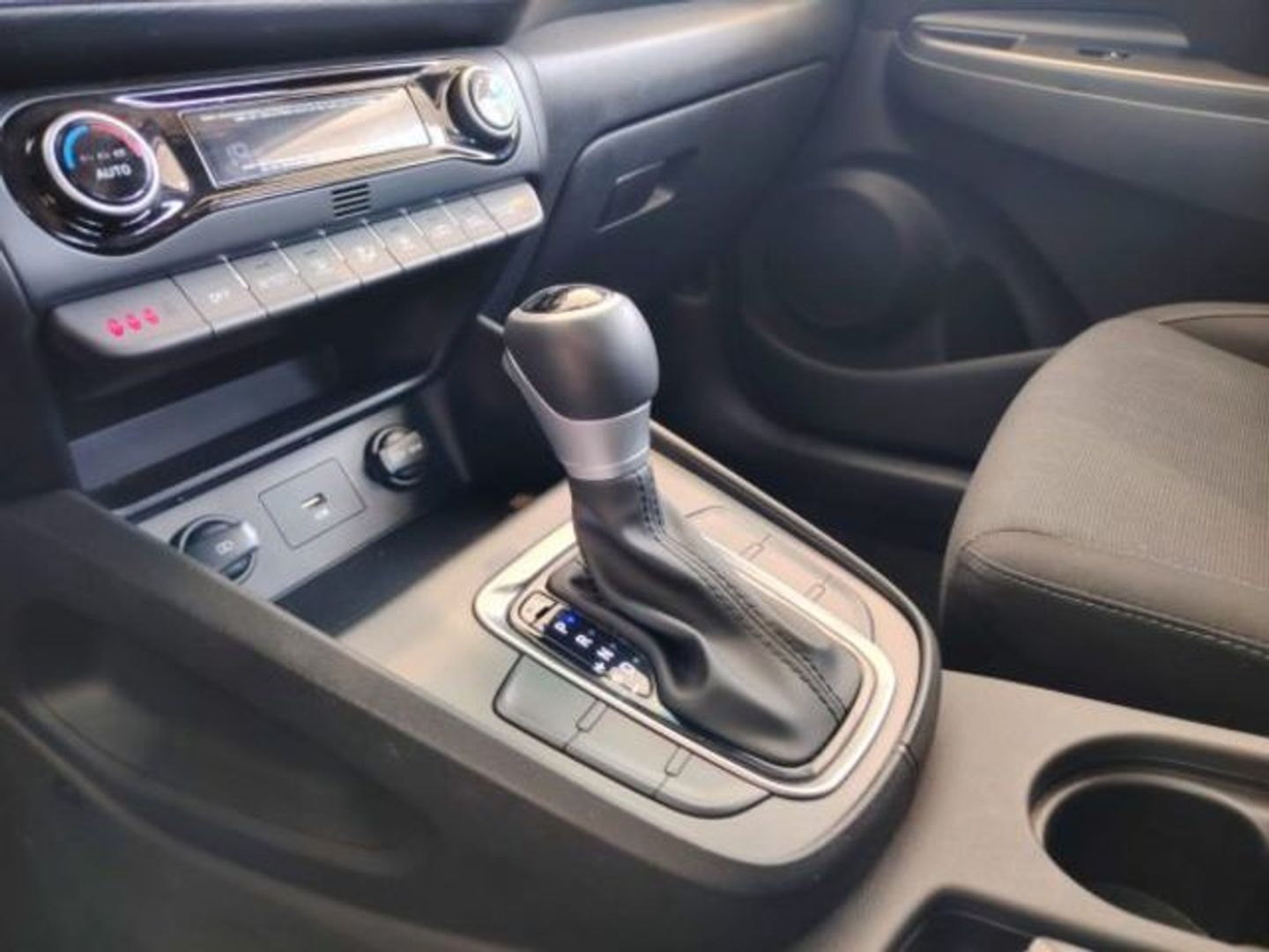Hyundai Kona 1.6 GDI HEV Maxx DCT 104 kW (141 CV)