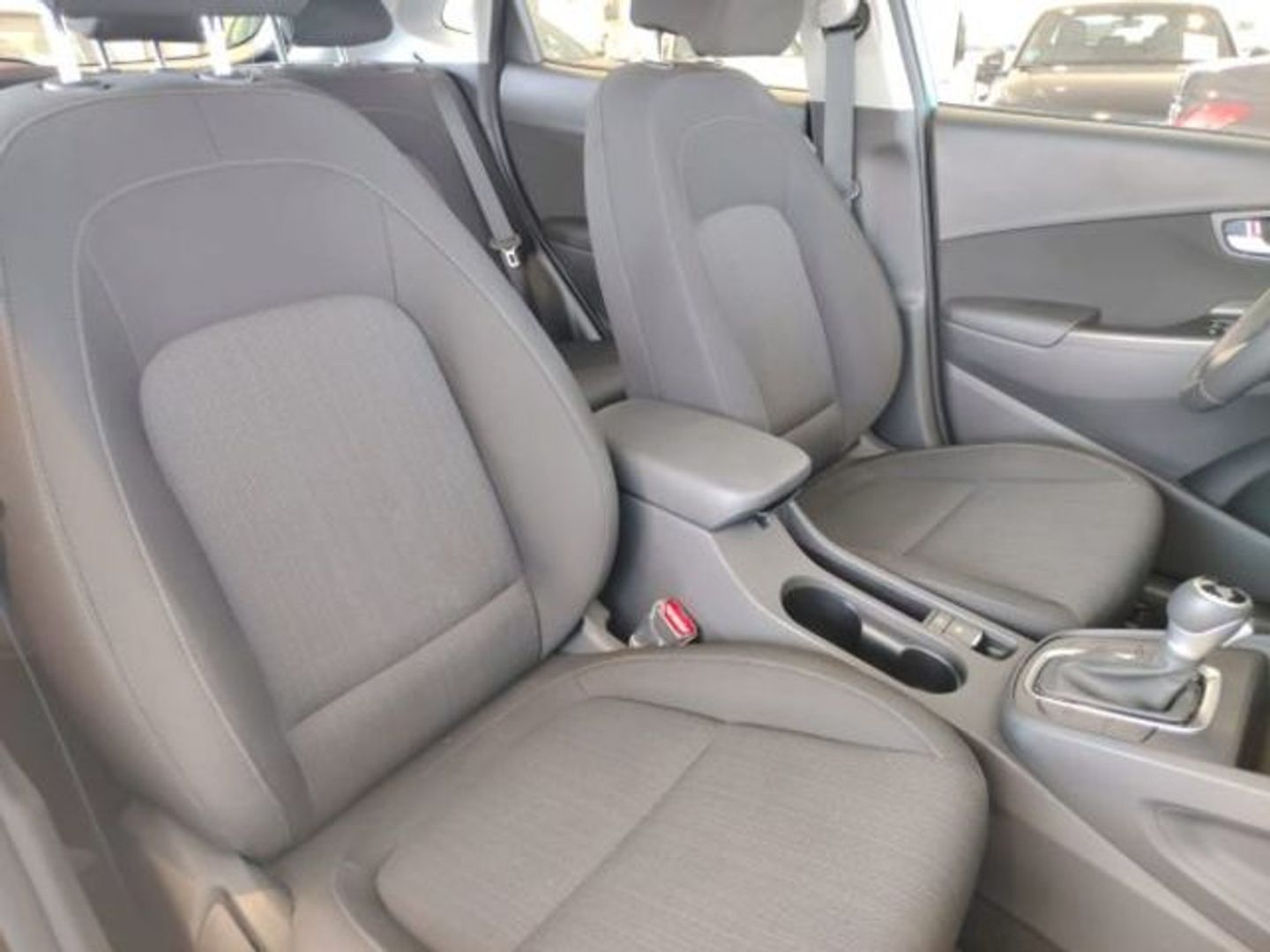 Hyundai Kona 1.6 GDI HEV Maxx DCT 104 kW (141 CV)