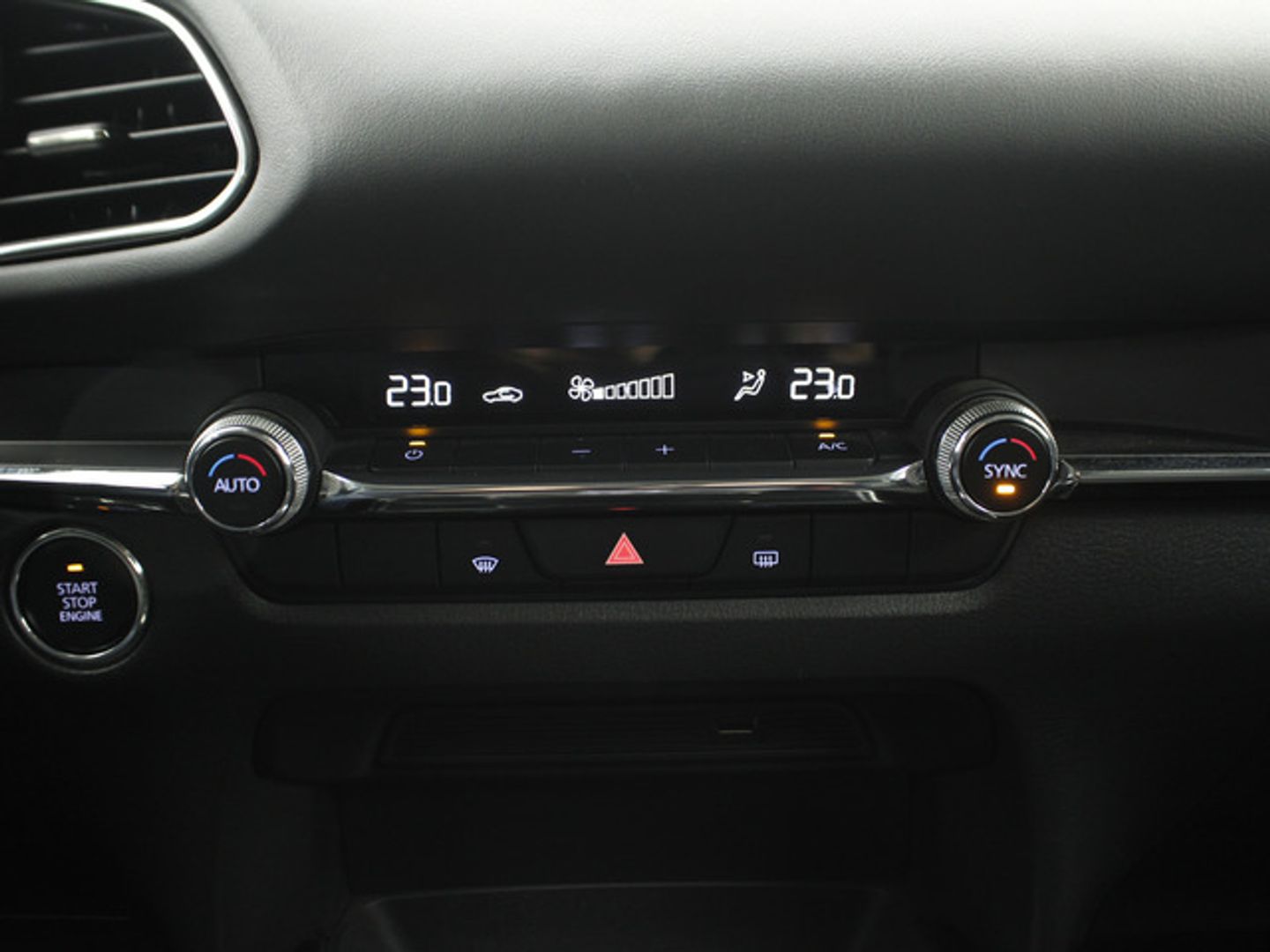 Mazda CX-30 2.0 e-Skyactiv-X Zenith 137 kW (186 CV)