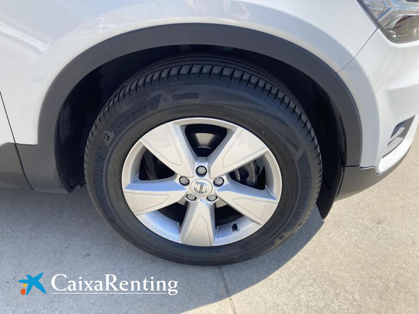 Volvo XC40 T2 Momentum Core 95 kW (129 CV)