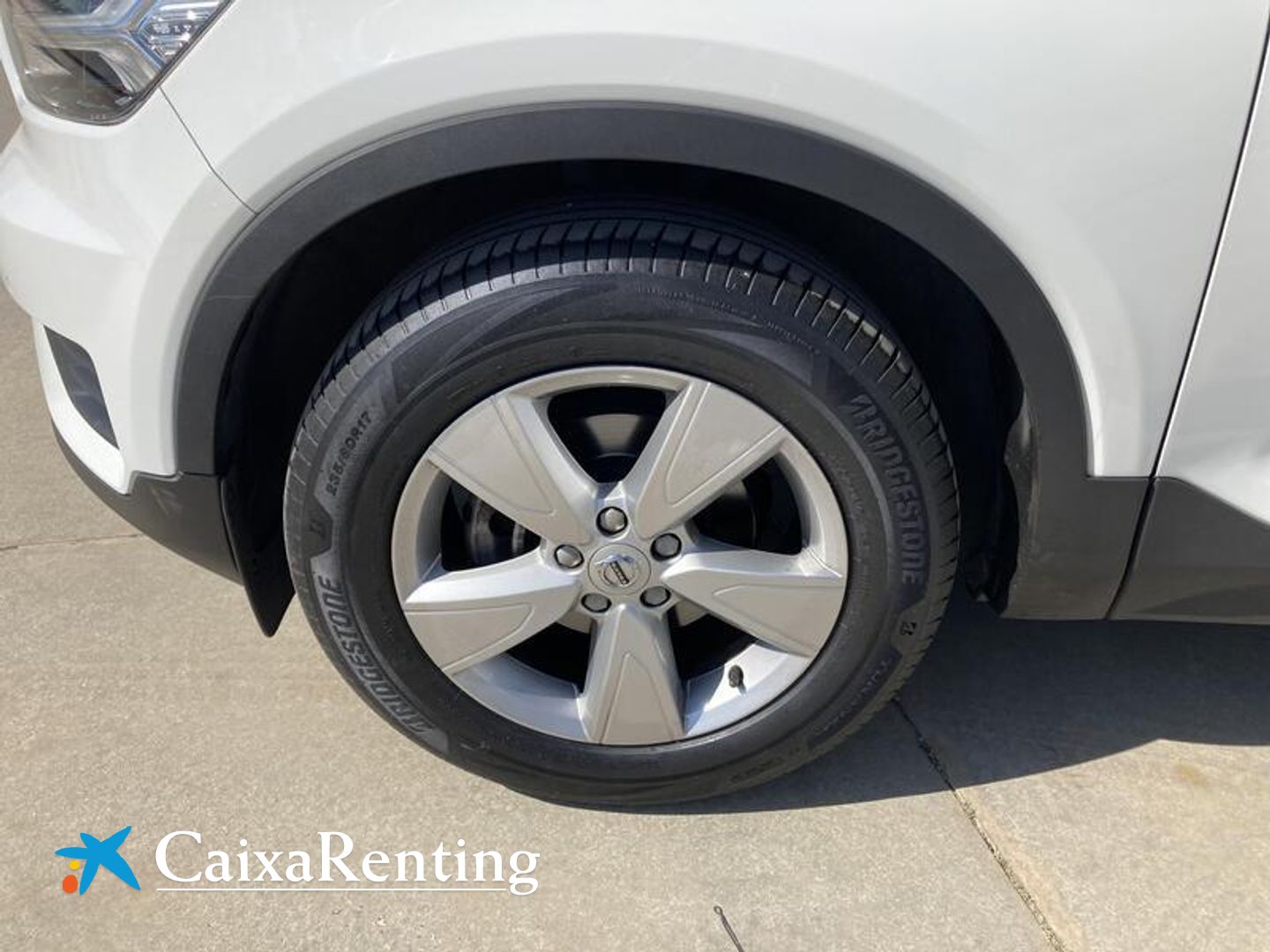 Volvo XC40 T2 Momentum Core 95 kW (129 CV)