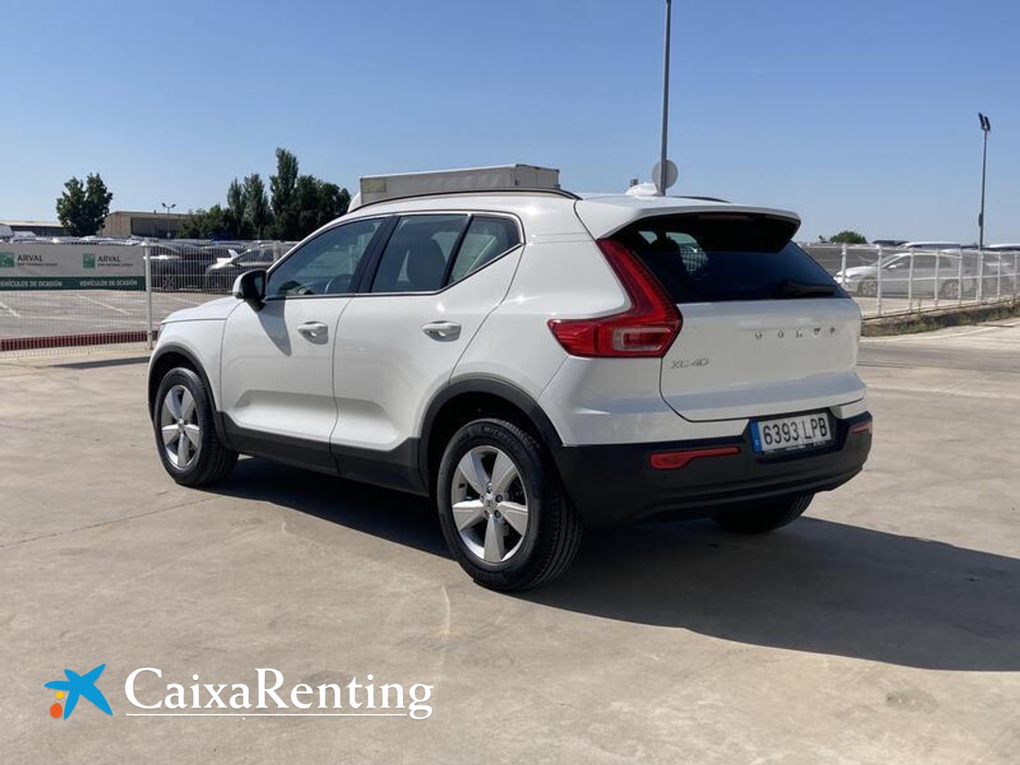 Volvo XC40 T2 Momentum Core 95 kW (129 CV)