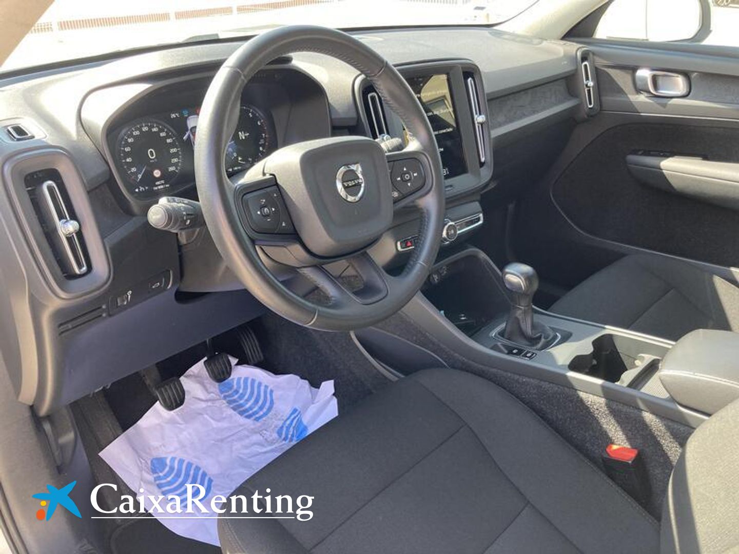 Volvo XC40 T2 Momentum Core 95 kW (129 CV)