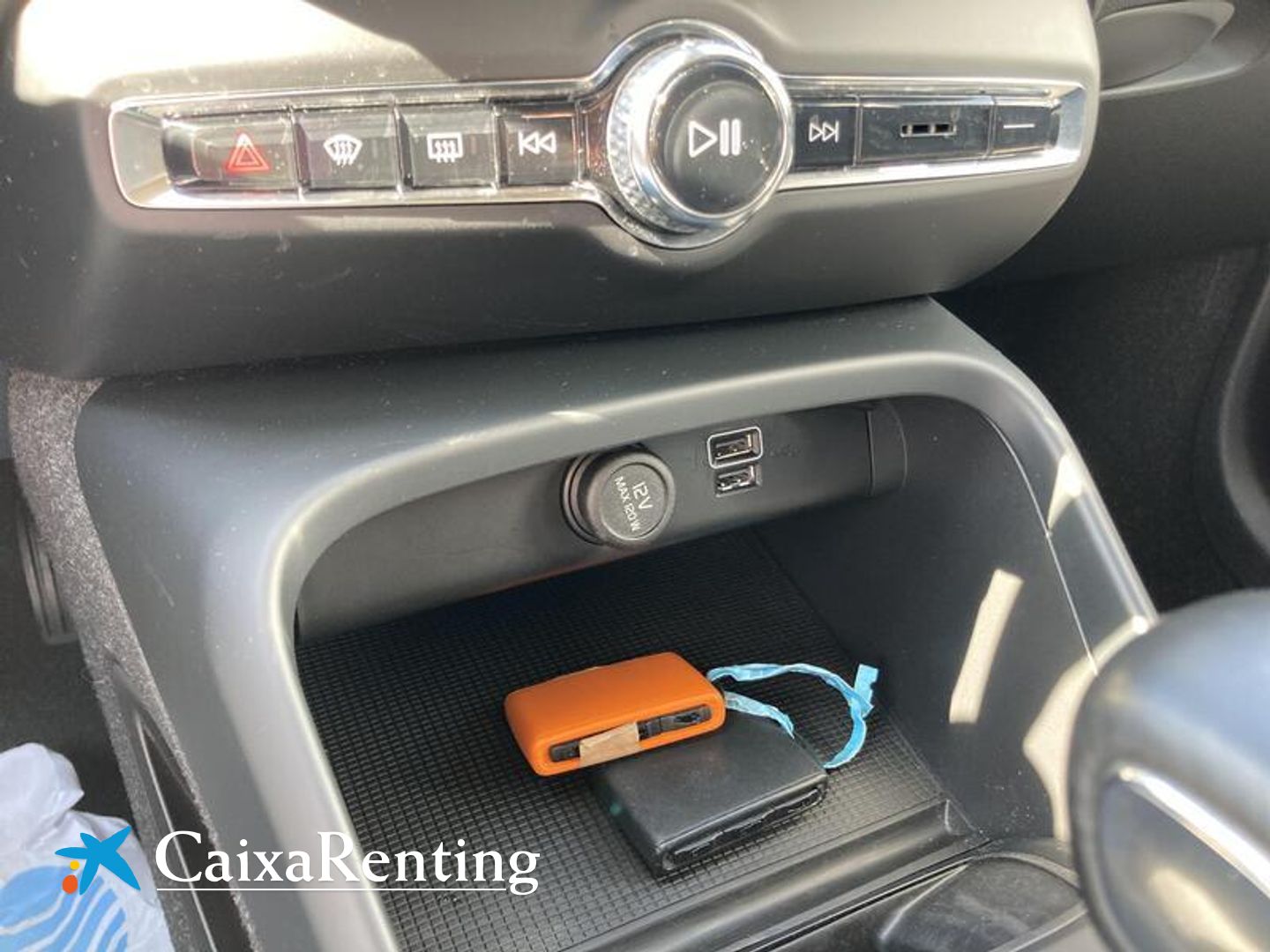 Volvo XC40 T2 Momentum Core 95 kW (129 CV)
