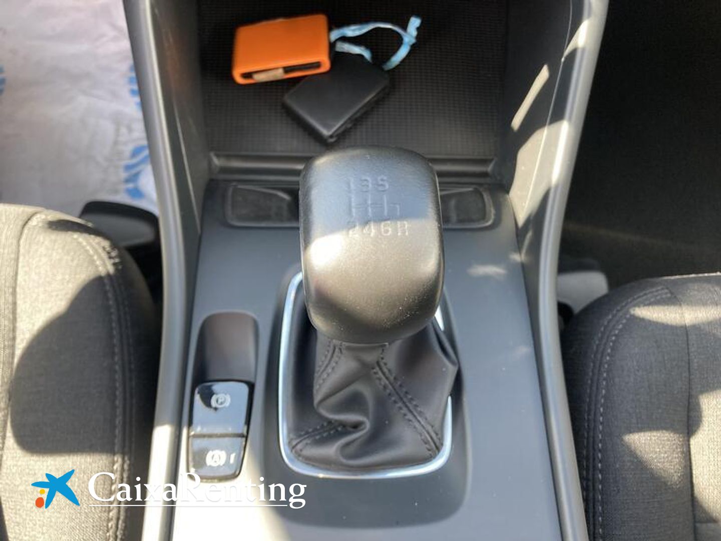 Volvo XC40 T2 Momentum Core 95 kW (129 CV)