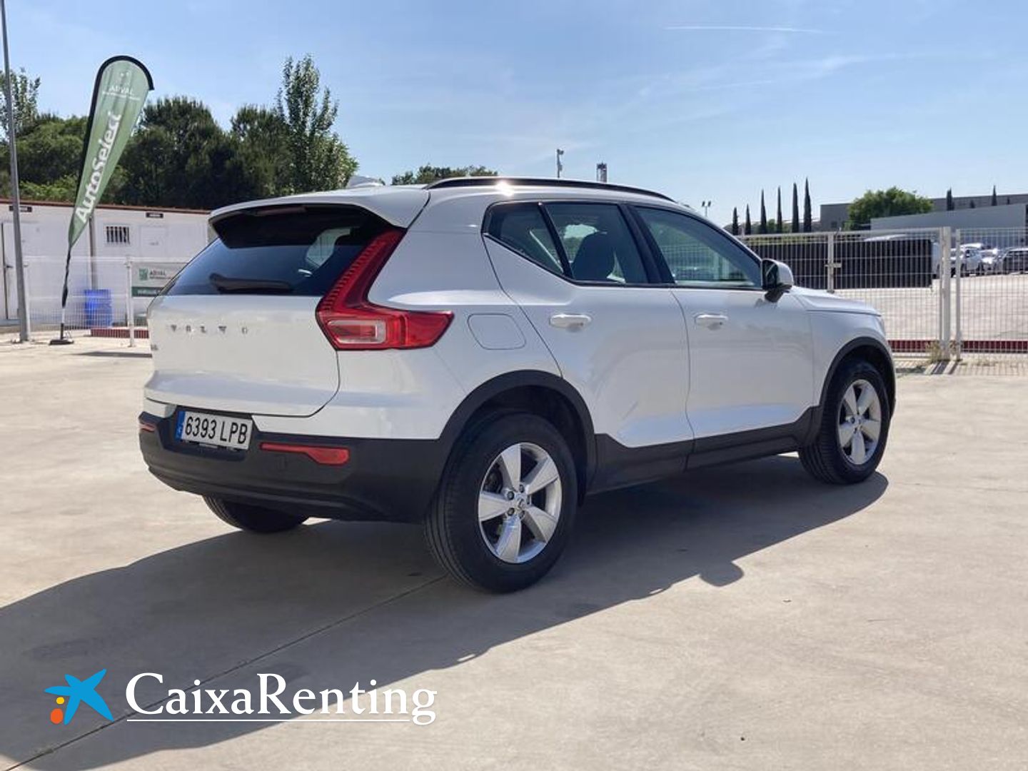 Volvo XC40 T2 Momentum Core 95 kW (129 CV)