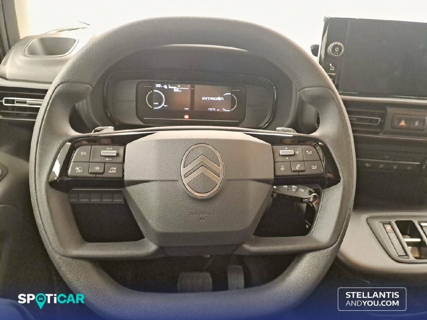Citroen ë-Berlingo Talla M Plus 50 kWh 100 kW (136 CV)