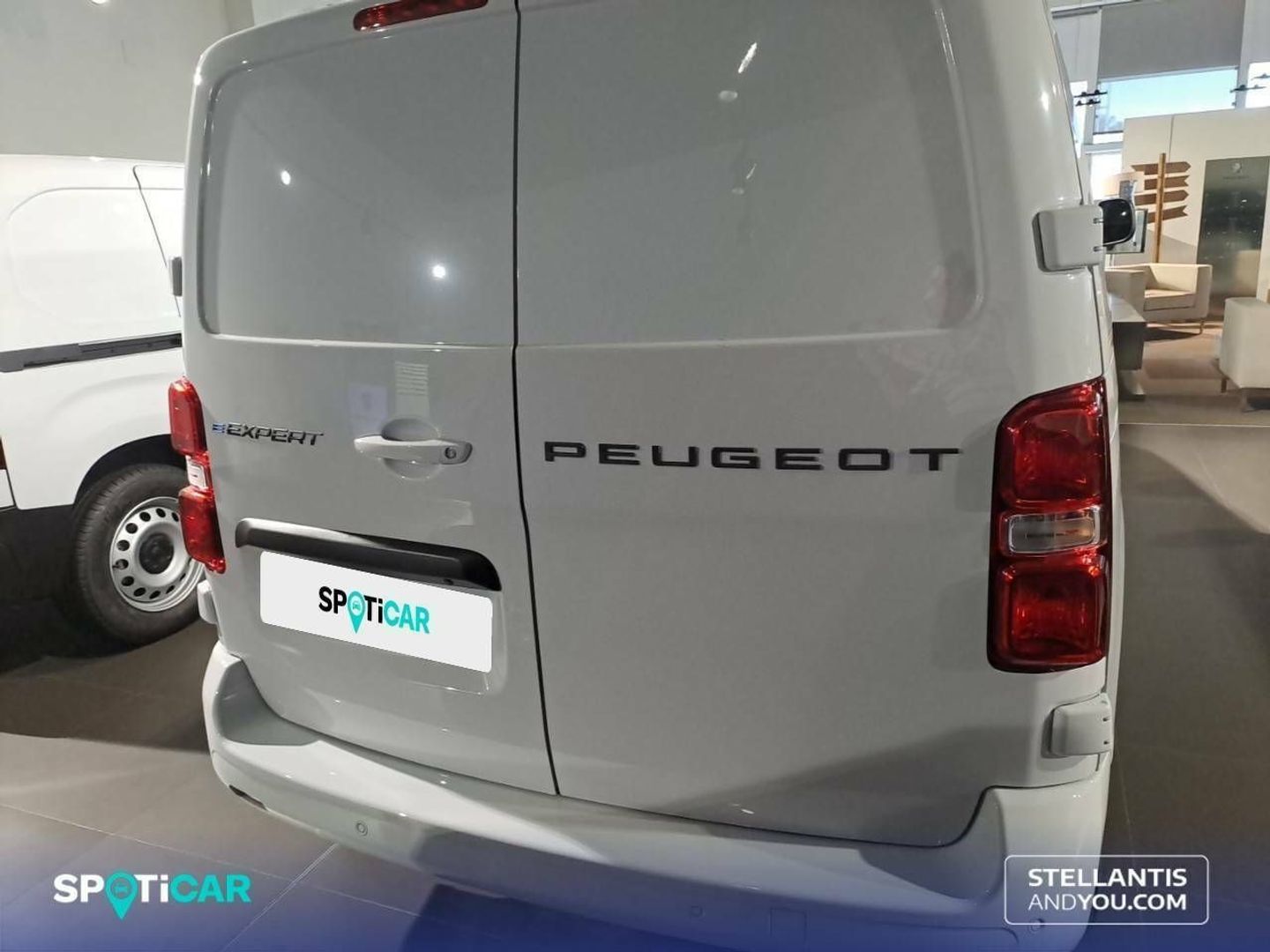 Peugeot e-Expert Furgón Eléctrico Standard 75kWh 100 kW (136 CV)