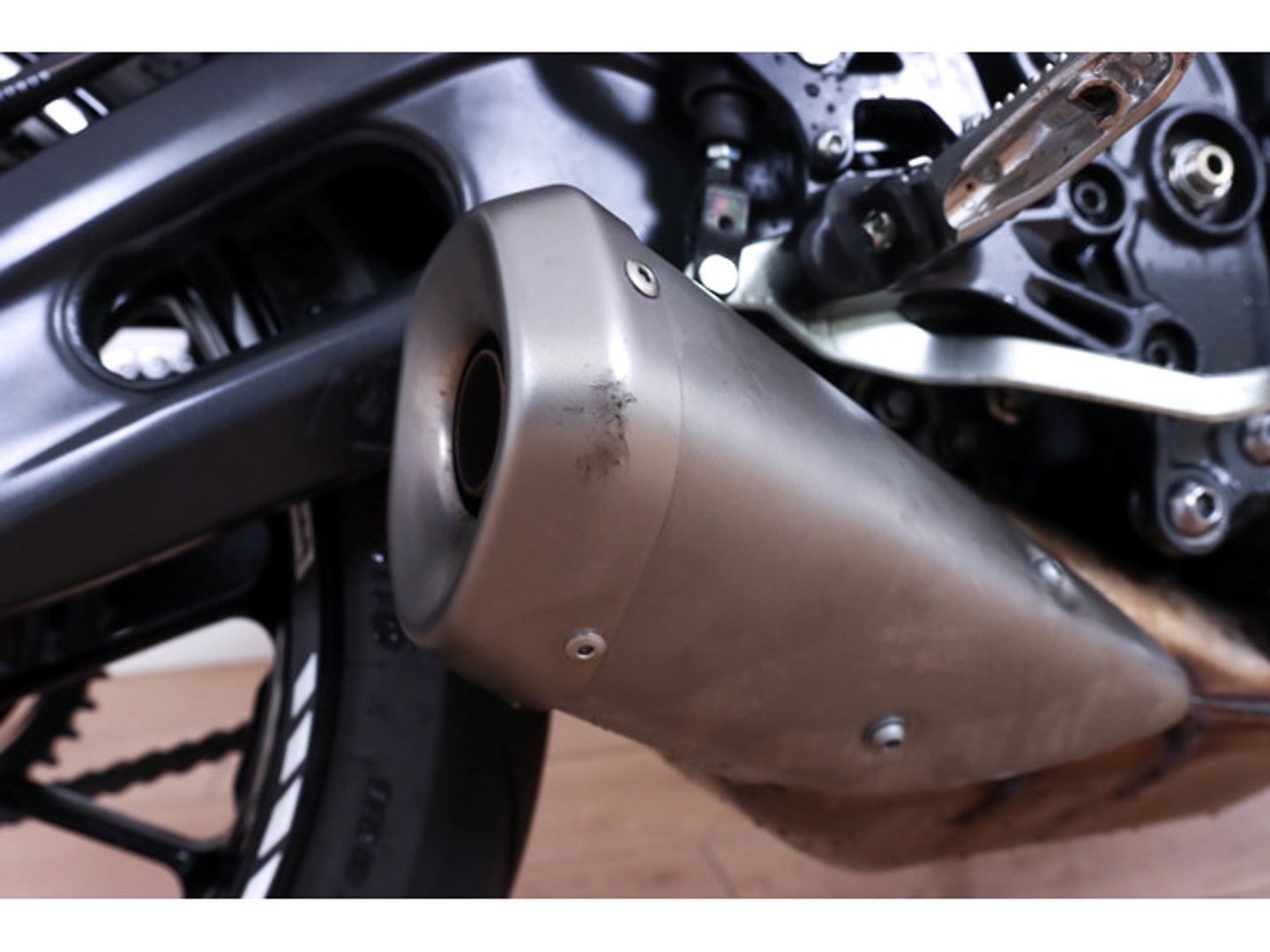 YAMAHA R7