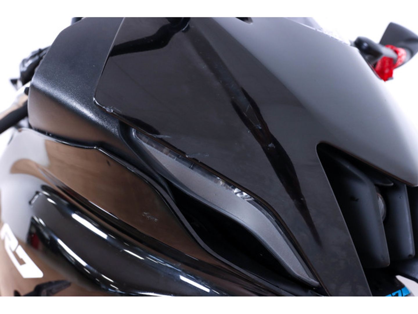 YAMAHA R7