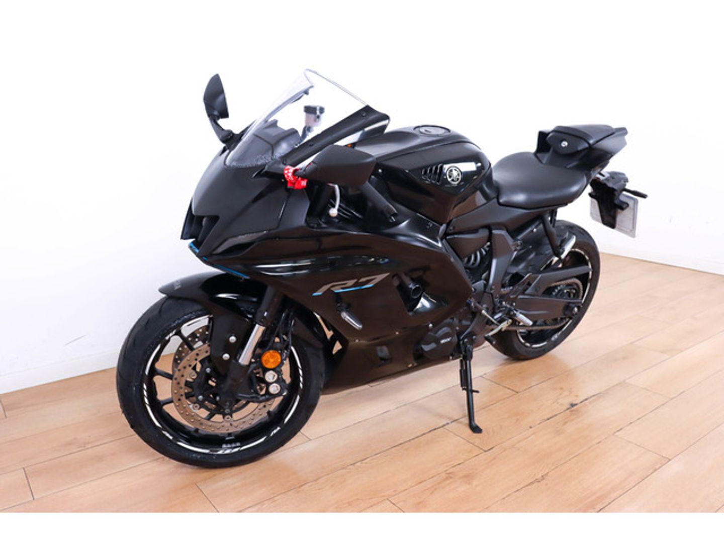 YAMAHA R7