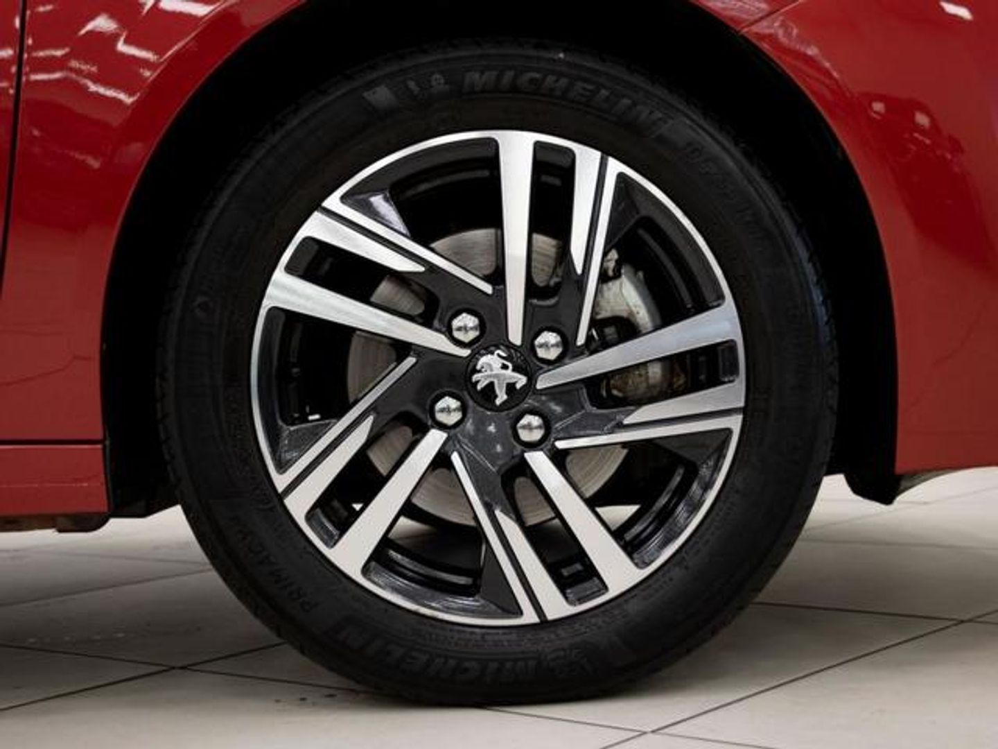Peugeot 208 PureTech 100 Allure Pack 75 kW (100 CV)