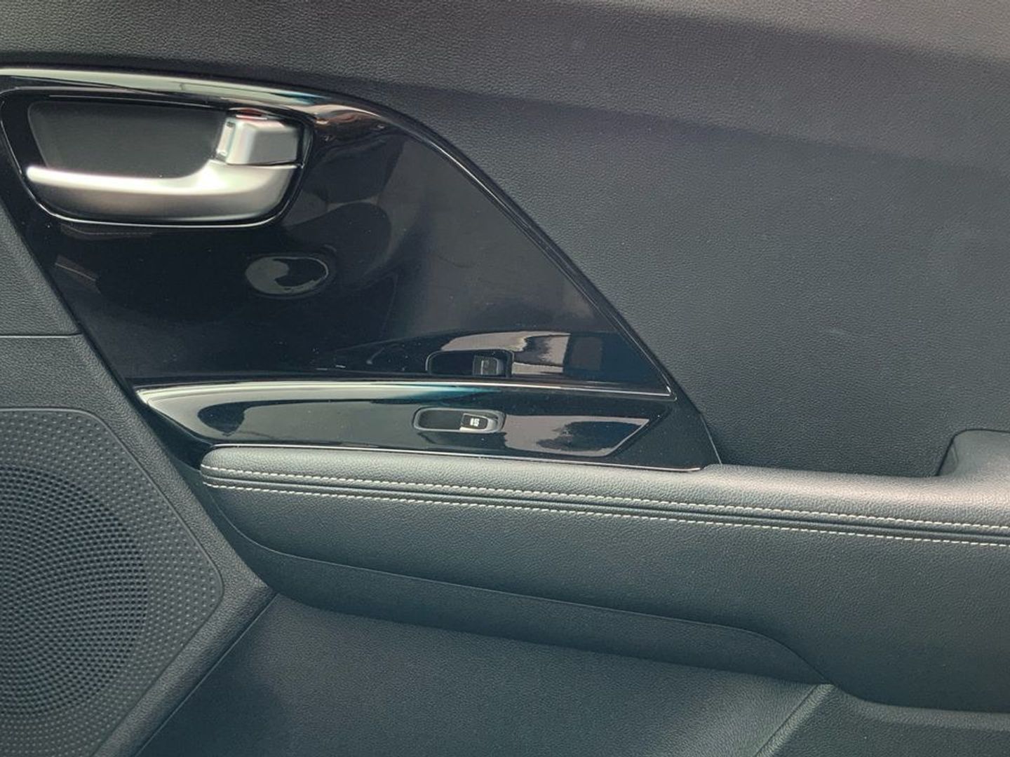 Kia Niro 1.6 GDi HEV Híbrido Drive 104 kW (141 CV)