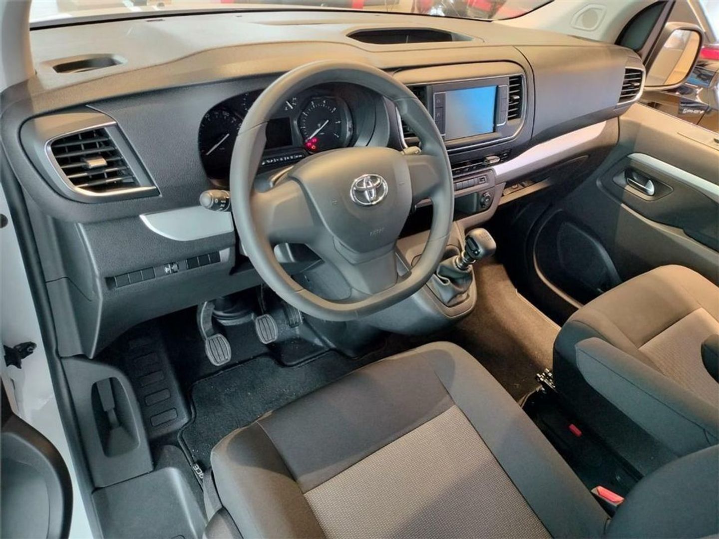 Toyota Proace Verso 2.0D VX Camper Shuttle L1 107 kW (145 CV)