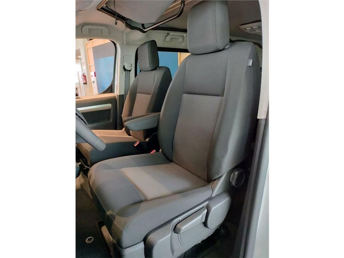 Toyota Proace Verso 2.0D VX Camper Shuttle L1 107 kW (145 CV)