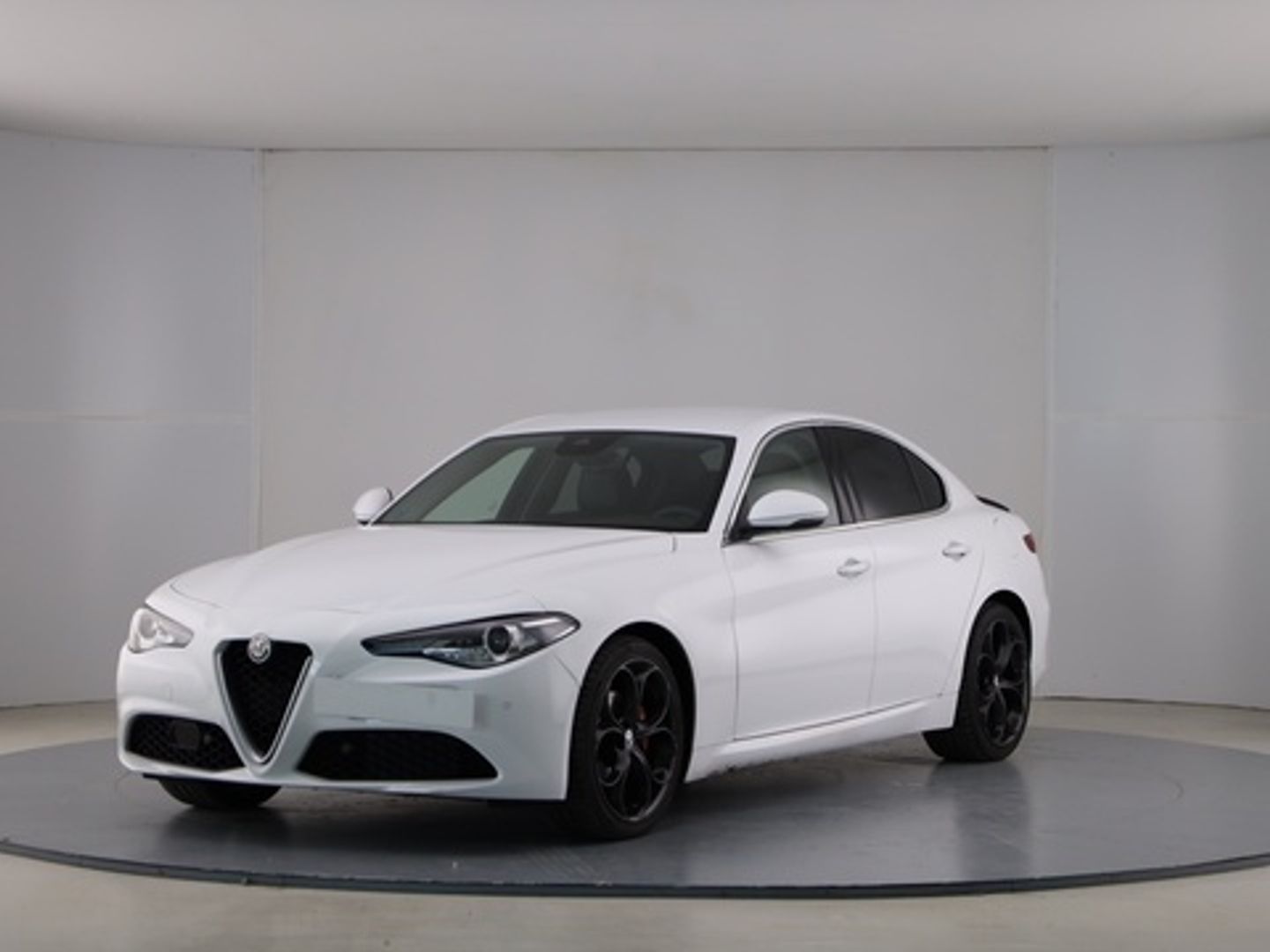 Alfa Romeo Giulia 2.2 Diesel Executive AT 140 kW (190 CV) Blanco Sedan
