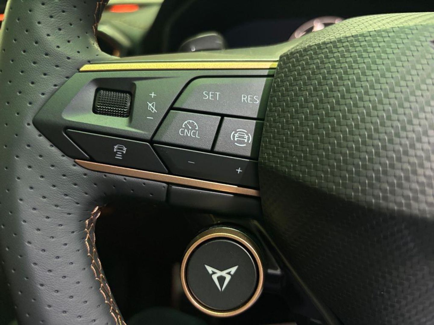CUPRA Leon Sportstourer 1.5 eTSI Launch Edition DSG 110 kW (150 CV)