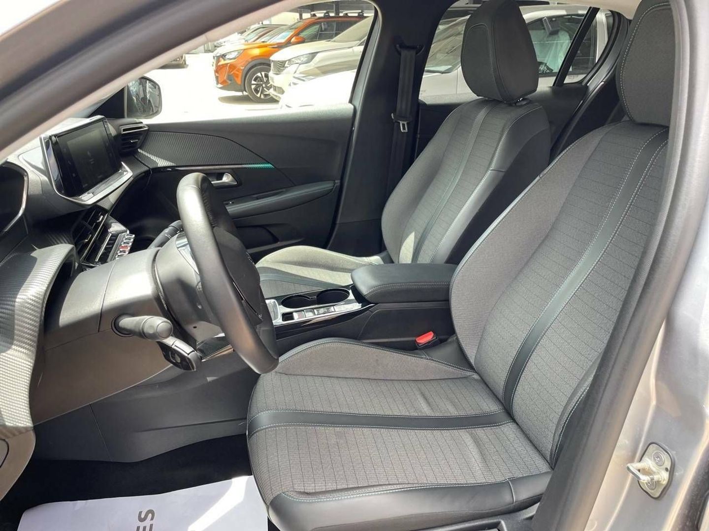 Peugeot 208 PureTech 100 Allure 75 kW (100 CV)