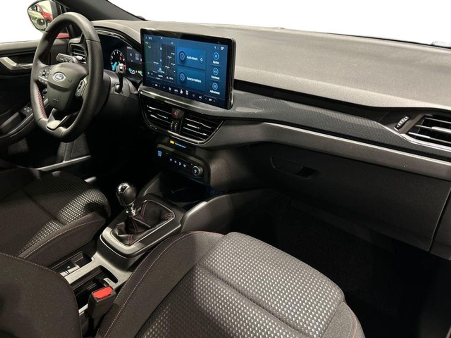 Ford Focus 1.0 Ecoboost MHEV ST-Line 114 kW (155 CV)