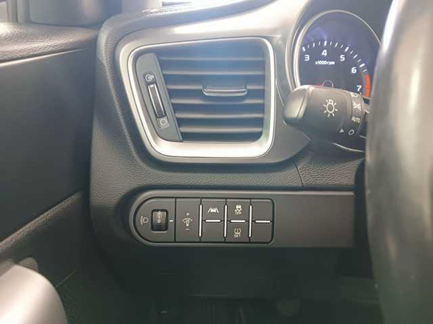 Kia Ceed 1.0 T-GDi Concept 74 kW (100 CV)