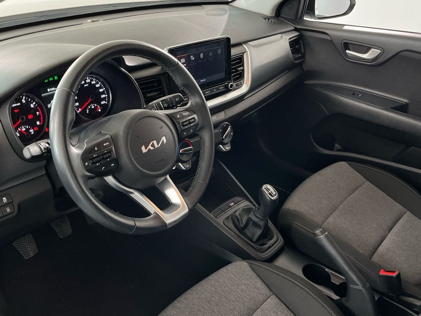 Kia Stonic 1.0 T-GDi MHEV MT Concept 74 kW (100 CV)