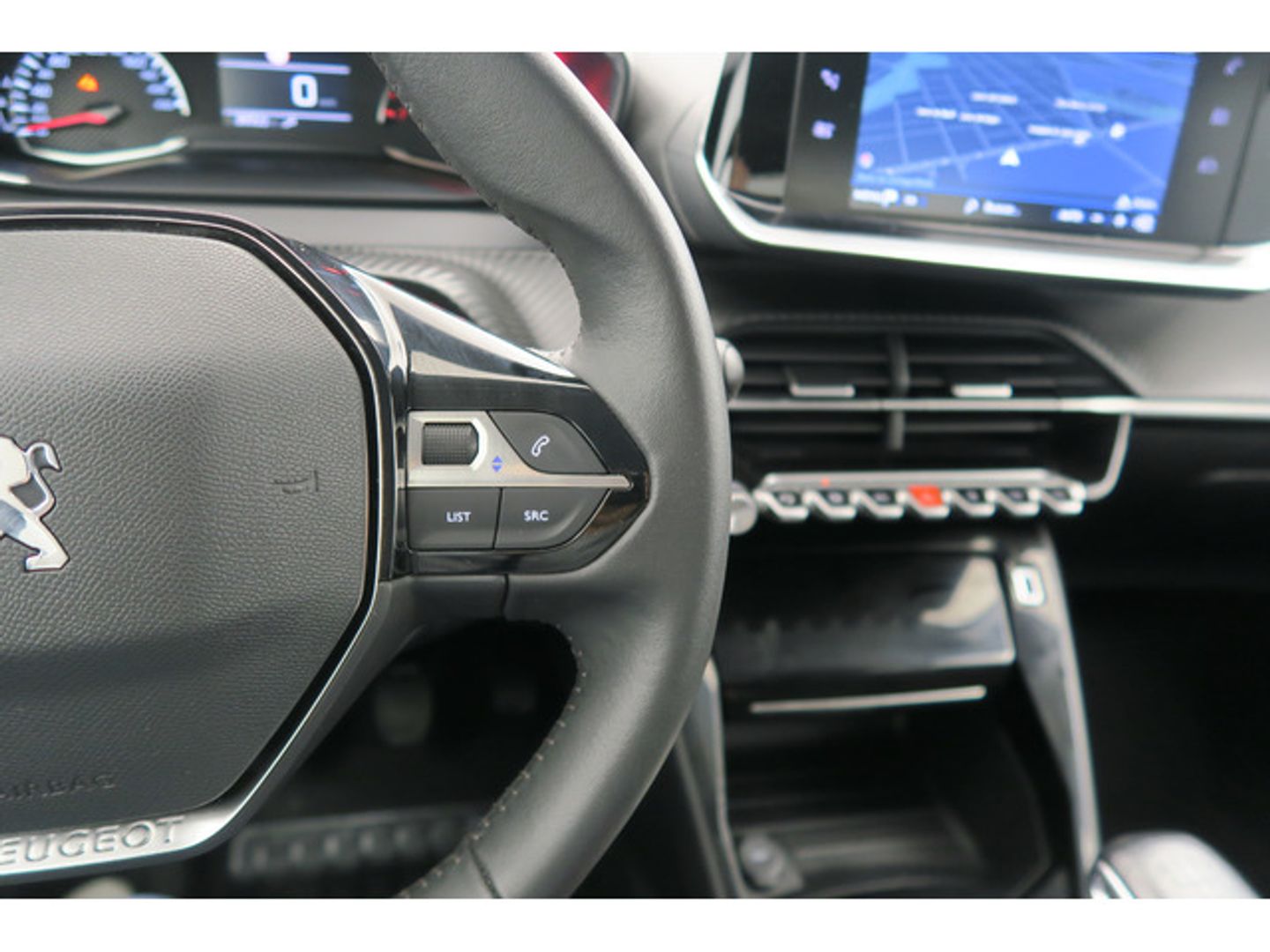 Peugeot 208 PureTech 100 Allure 75 kW (100 CV)
