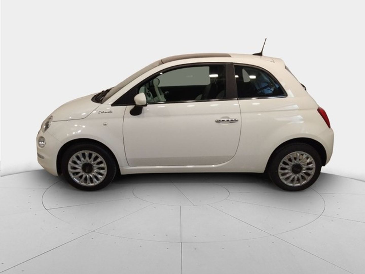 Fiat 500 1.0 Hybrid Dolcevita 51 kW (70 CV)