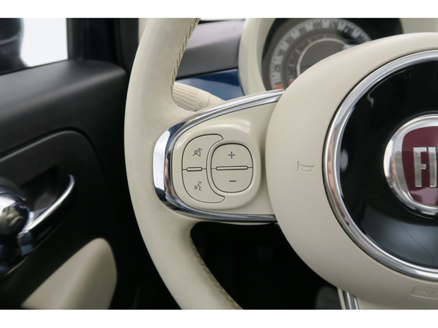 Fiat 500 1.0 Hybrid Dolcevita 51 kW (70 CV)