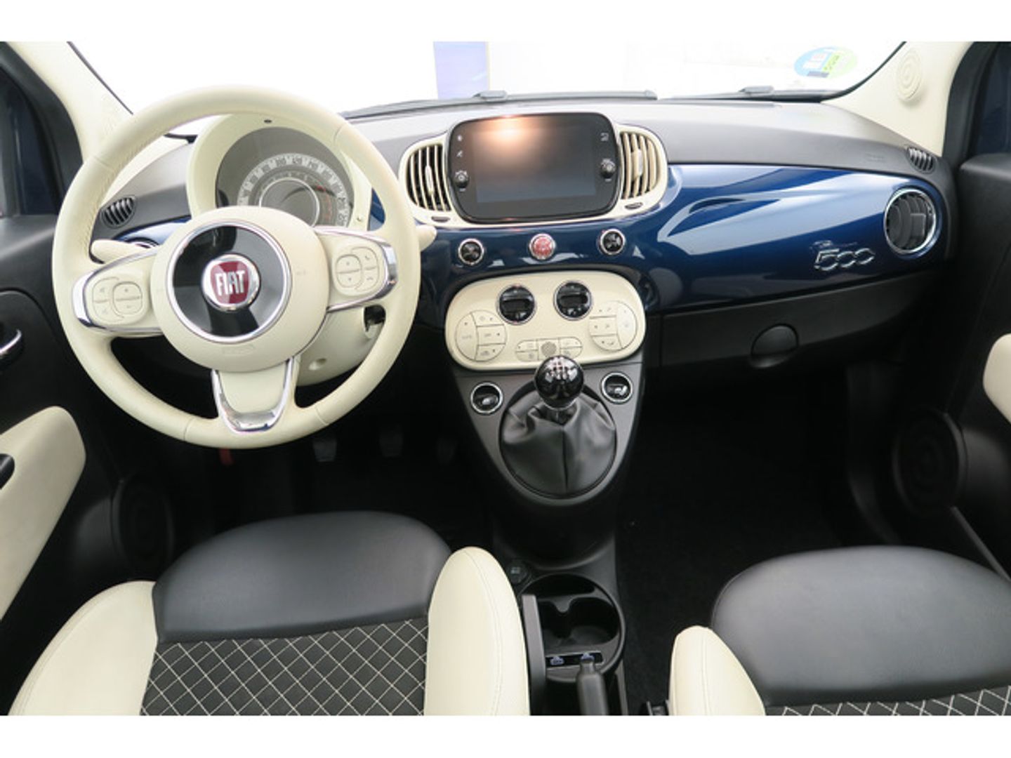 Fiat 500 1.0 Hybrid Dolcevita 51 kW (70 CV)