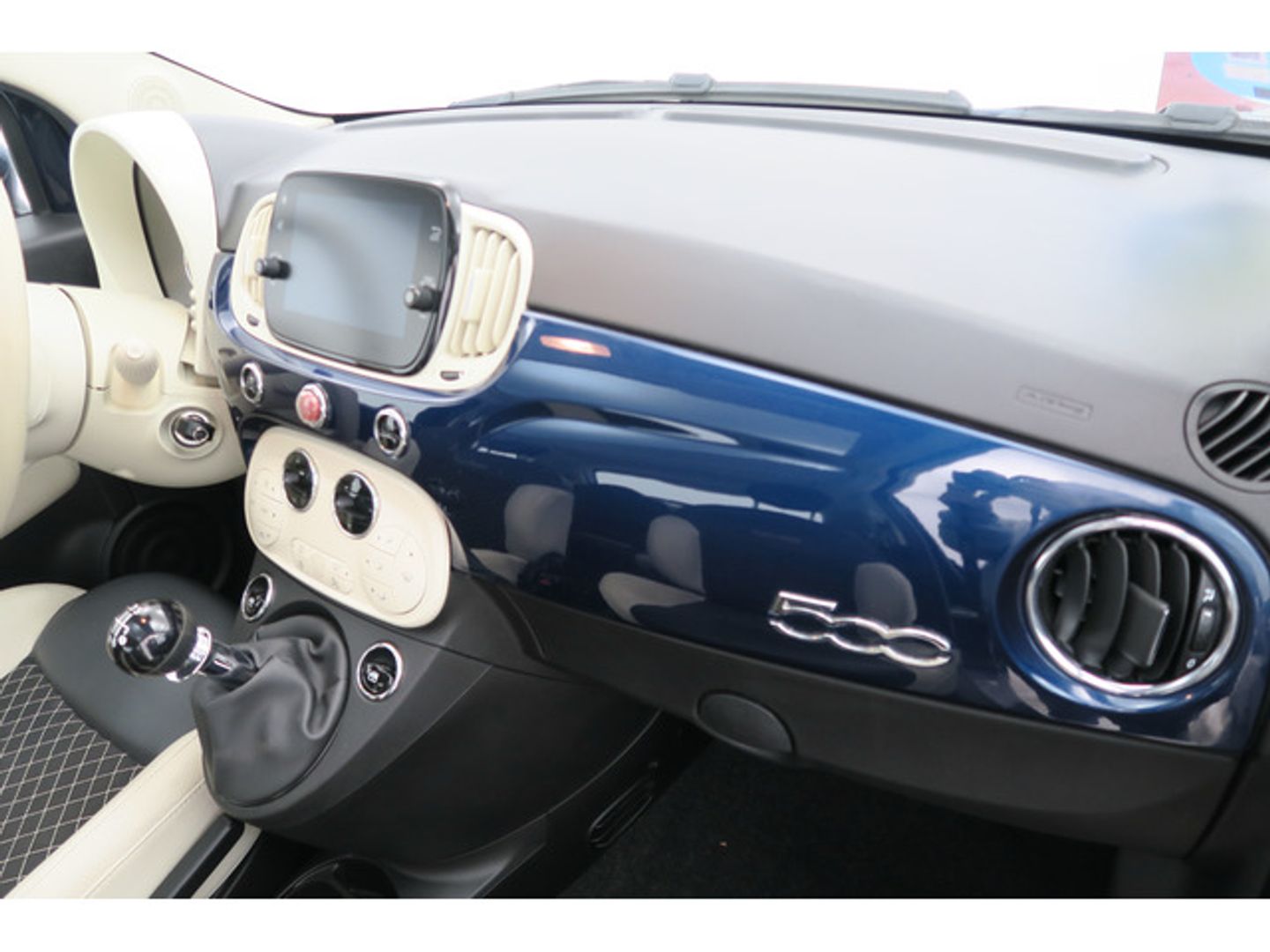 Fiat 500 1.0 Hybrid Dolcevita 51 kW (70 CV)