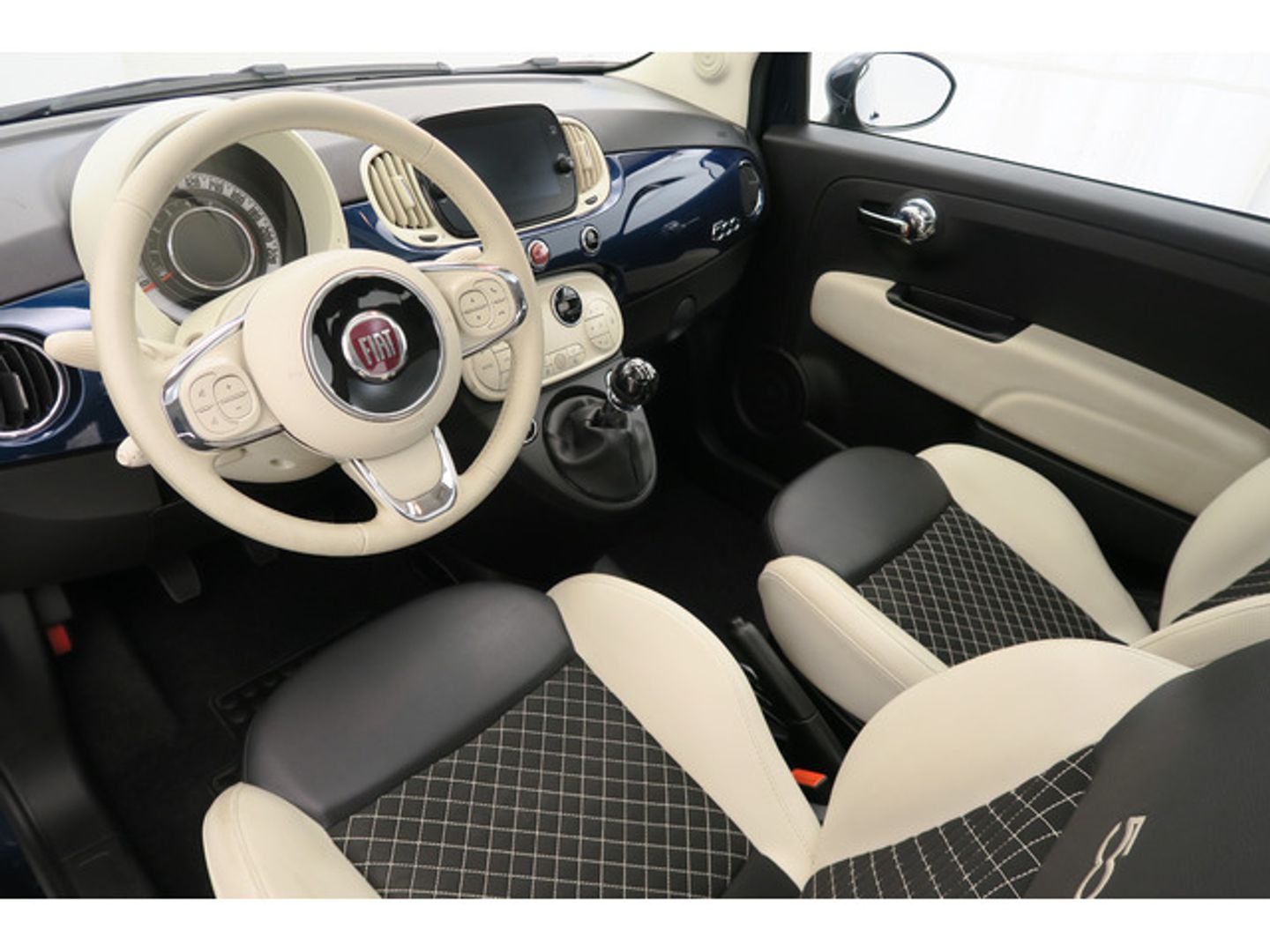 Fiat 500 1.0 Hybrid Dolcevita 51 kW (70 CV)