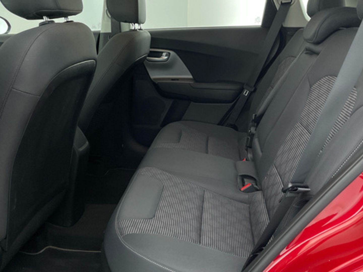 Kia Niro 1.6 GDi HEV Concept 104 kW (141 CV)