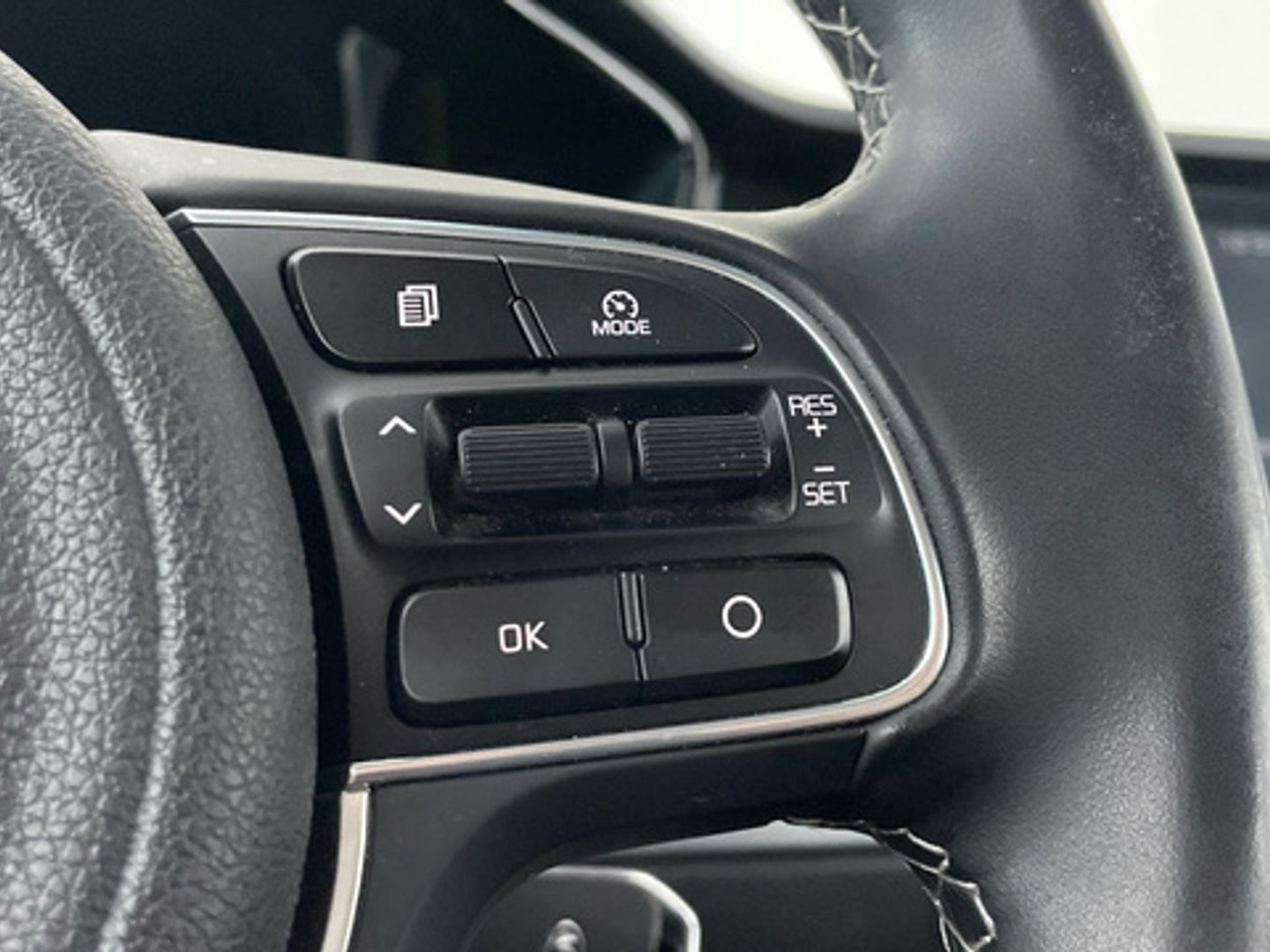 Kia Niro 1.6 GDi HEV Concept 104 kW (141 CV)