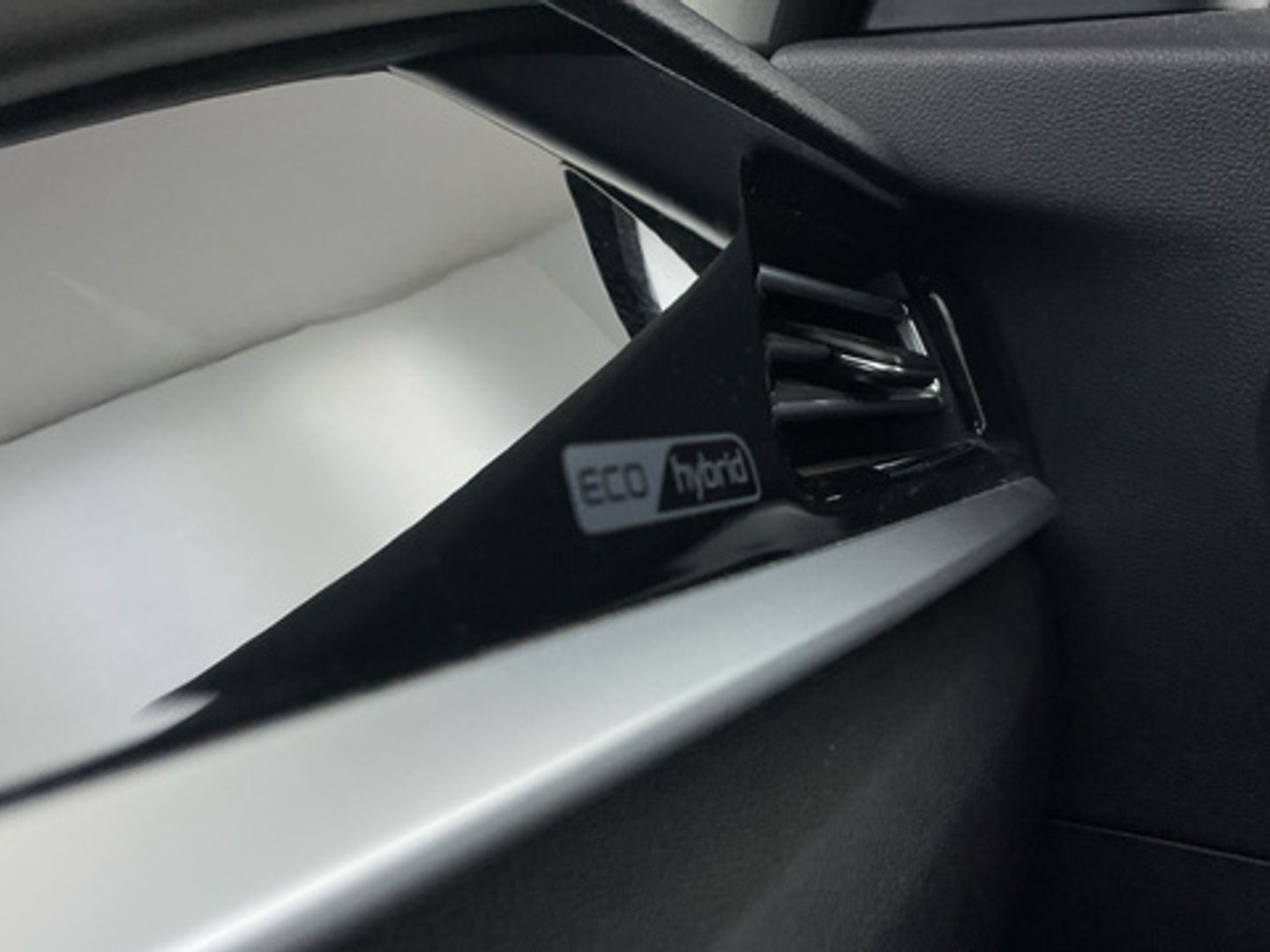 Kia Niro 1.6 GDi HEV Concept 104 kW (141 CV)