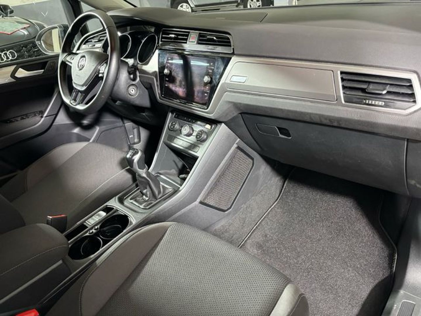 Volkswagen Touran Business 2.0 TDI 85 kW (115 CV)