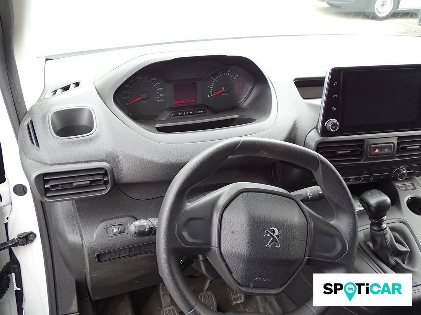 Peugeot Partner Furgon BlueHDi 100 S&S Pro Standard 600kg 73 kW (98 CV)