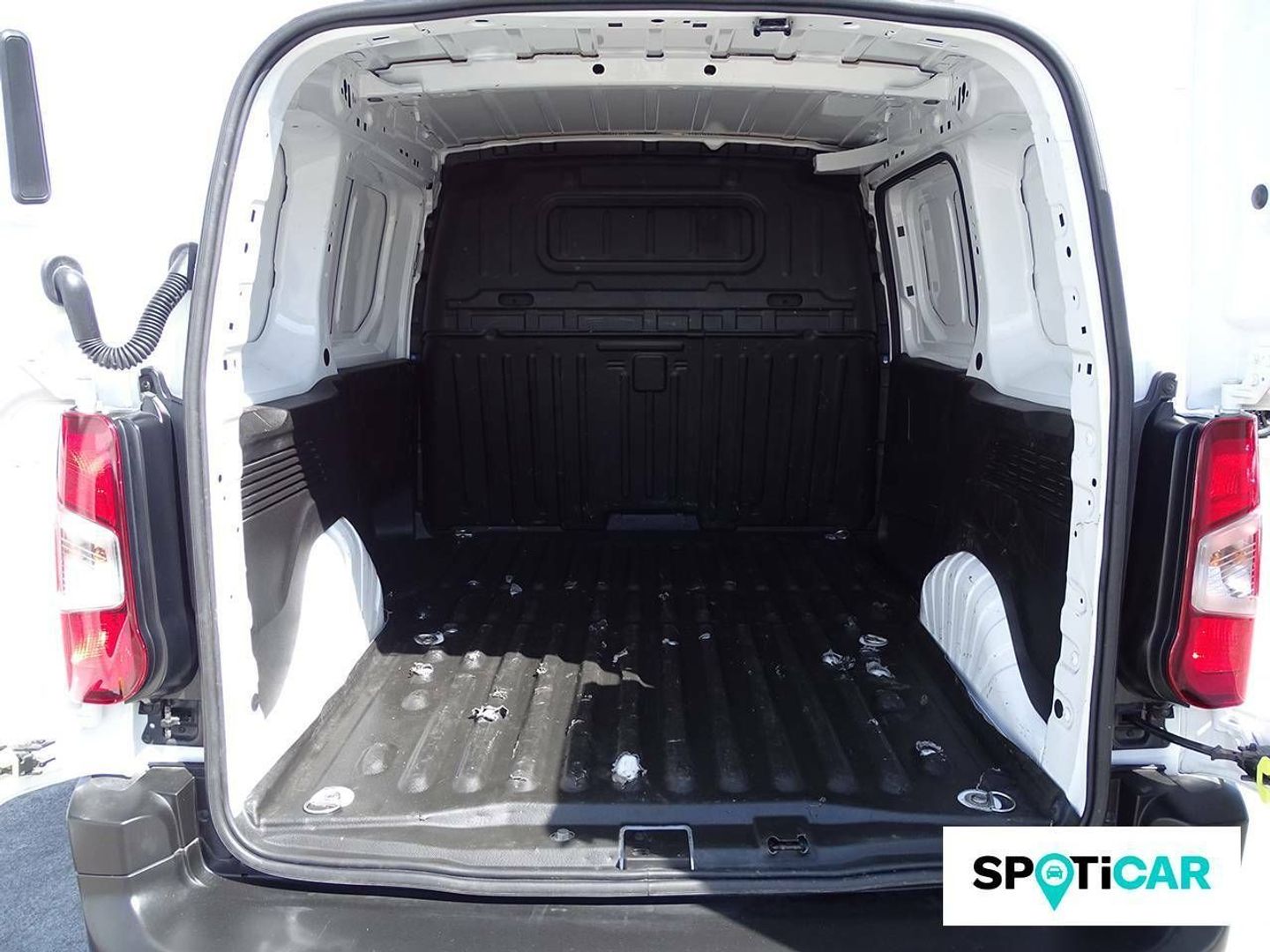 Peugeot Partner Furgon BlueHDi 100 S&S Pro Standard 600kg 73 kW (98 CV)